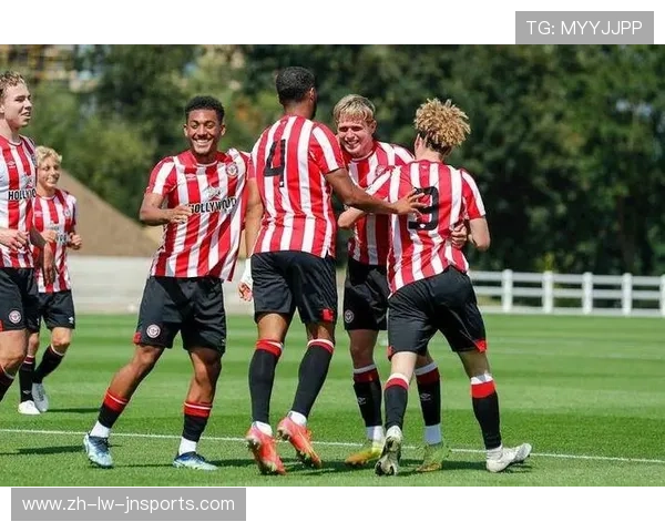 英超球队实力划分:顶级豪门与中游球队对比